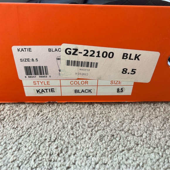 Miz Mooz black Katie boots 8.5 - Picture 9 of 9